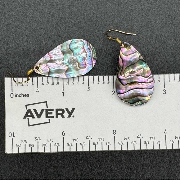 Stunning Mother of Pearl Tear Drop Earrings 14k gold plated hooks - Picture 8 of 9